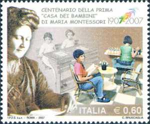 Centenario della inaugurazione della prima «Casa dei bambini» realizzata da Maria Montessori  - ritratto della pedagogista e scolari