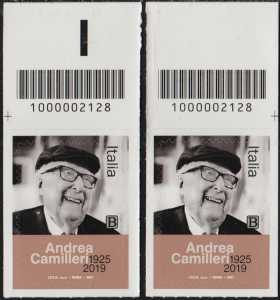 Le Eccellenze italiane dello spettacolo   :  Andrea Camilleri - coppia di francobolli con codice a barre n° 2128 in ALTO destra-sinistra