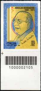 Arnoldo Mondadori - Cinquantenario della scomparsa - francobollo con codice a barre n° 2105 in BASSO a sinistra