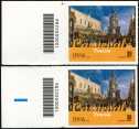 2023 - Patrimonio artistico e culturale italiano - I Carnevali più antichi d'Italia : Venezia - coppia di francobolli con codice a barre n° 2286 a SINISTRA alto-basso