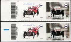 2022 - Eccellenze del sistema produttivo ed economico : Lancia Lamda - Centenario della commercializzazione - coppia di francobolli con codice a barre n° 2251 a SINISTRA alto-basso